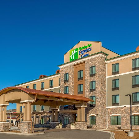 Holiday Inn Express & Suites Denver South - Castle Rock By Ihg Exterior photo